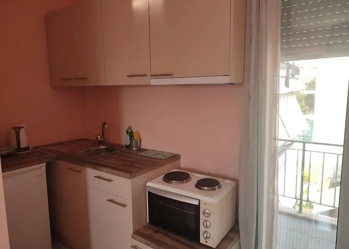 Cozy Apartment In Front Of The Park Athens Ilion